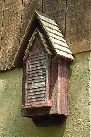 Victorian Bat House - Image 2