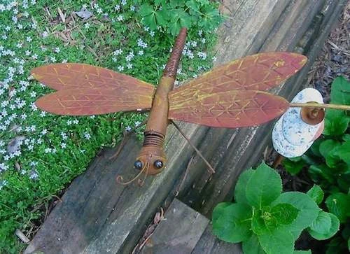 Large Dragonfly Kinetic Garden Stake - Image 3