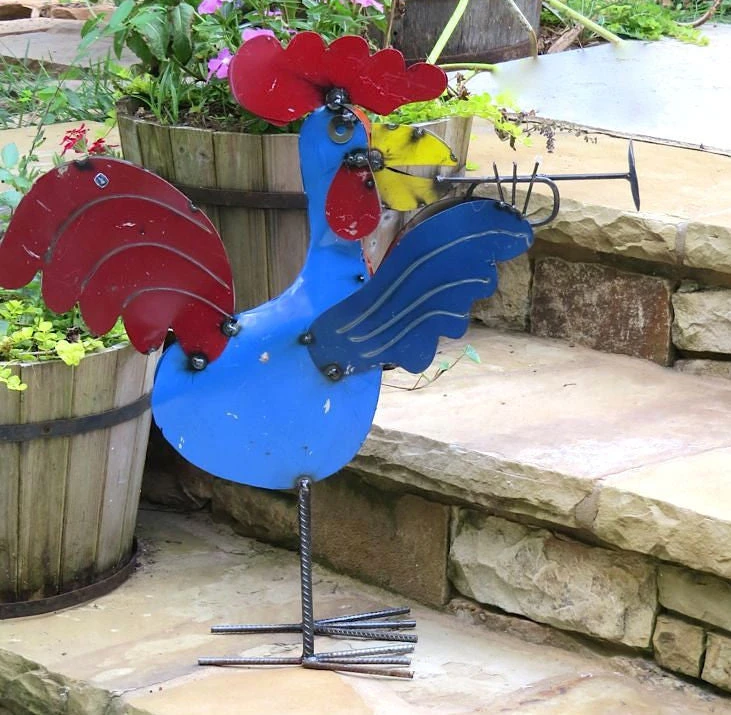 Jamming Roosters Metal Yard Art - Image 3